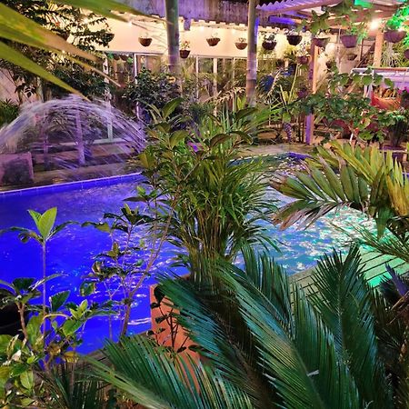 Hostal Hilltop Саленто Екстер'єр фото